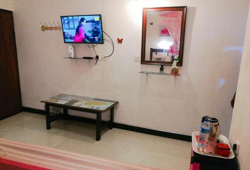 غرفة ديلوكس ثلاثية, Joseph Family Villa