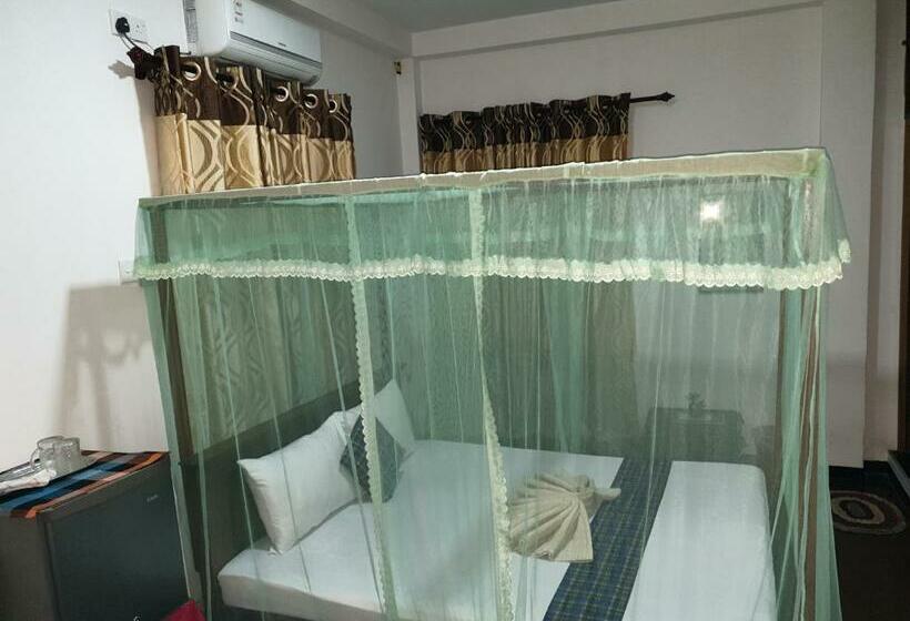 جناح عائلي, Village Star Restmirissa