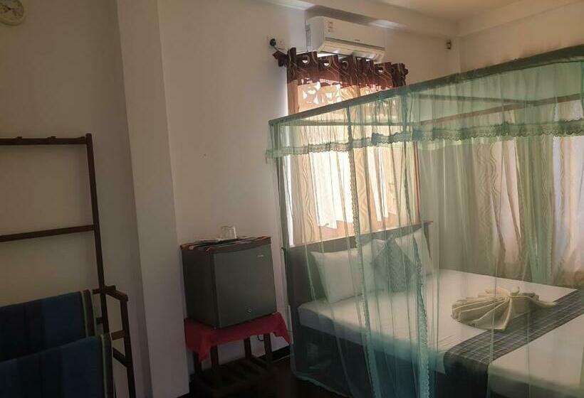 جناح عائلي, Village Star Restmirissa