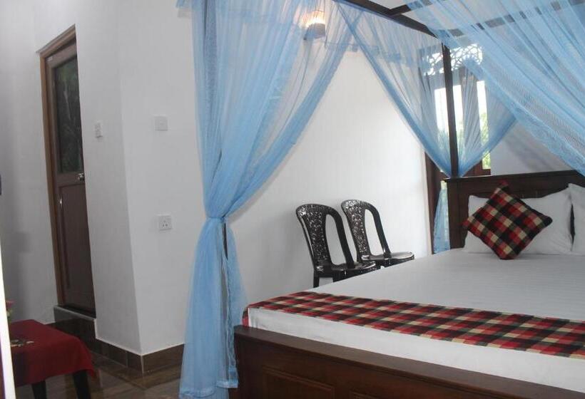 غرفة قياسية مزوَّدة بشُرفة, Village Star Restmirissa