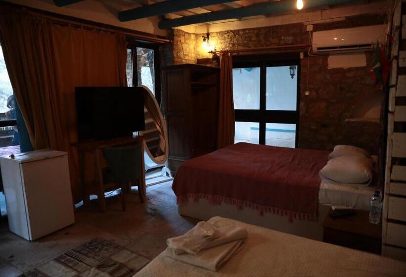 Номер Стандарт Вид на Сад, Kayserkaya Cottages