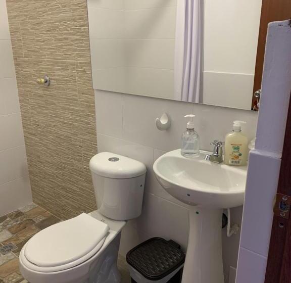 Четырехместный Номер Стандарт, Hostal Home Sant Angelo