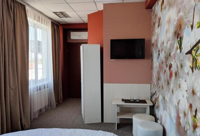 جناح جونيور, Art Hotel Palma