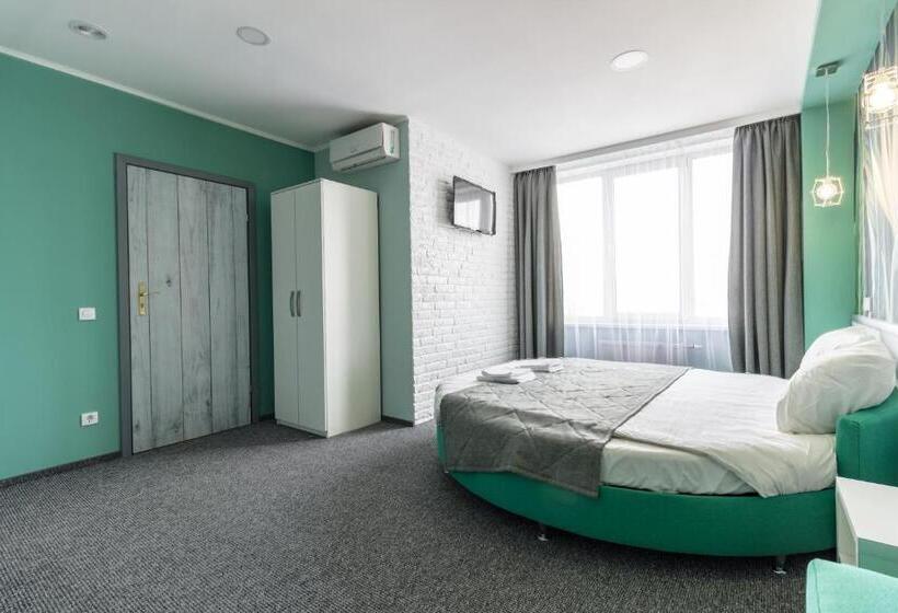 جناح جونيور سوبريور, Art Hotel Palma