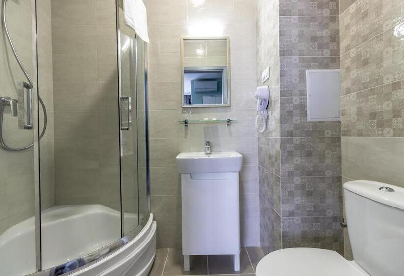 جناح جونيور سوبريور, Art Hotel Palma