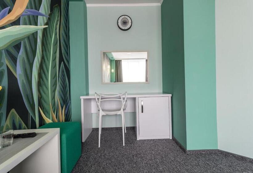 جناح جونيور سوبريور, Art Hotel Palma