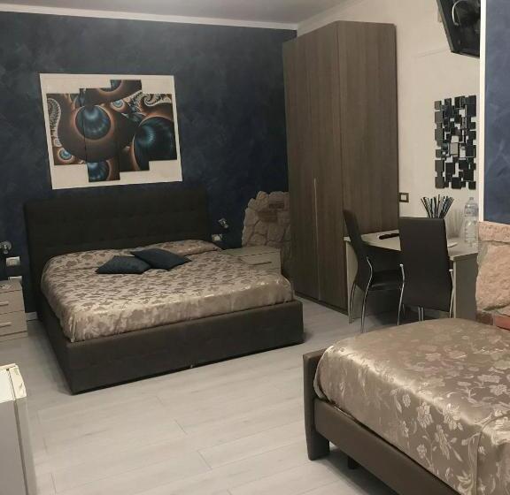 חדר סטנדרט לשלושה עם נוף לגינה, B&b Etna House