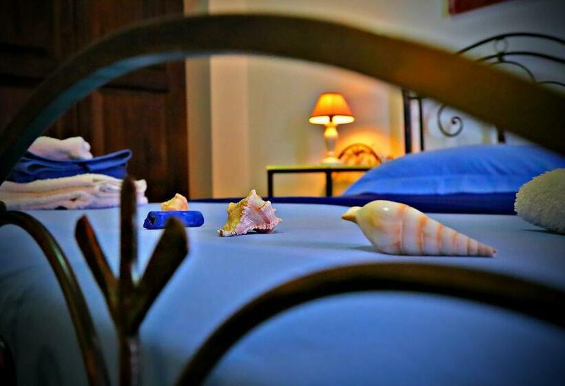 Номер Стандарт Вид на Море с Балконом, B&b L Orizzonte