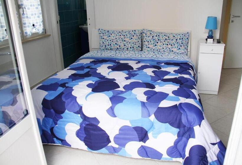 اتاق استاندارد با بالکن, Stella