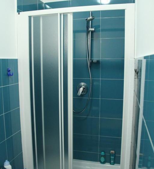 اتاق استاندارد با بالکن, Stella