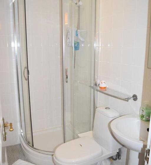 Номер Стандарт Индивидуальный, Gatwick Castle B&b