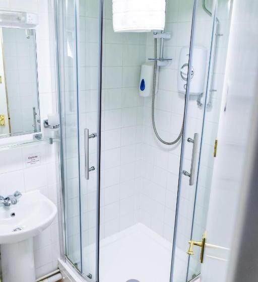 Номер Стандарт, Gatwick Castle B&b