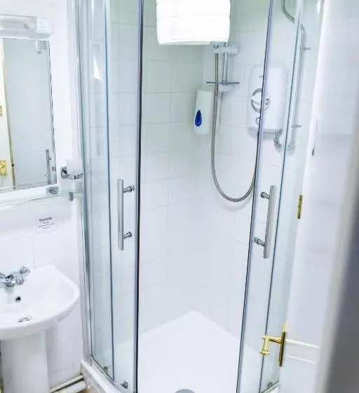 スタンダードルーム, Gatwick Castle B&b