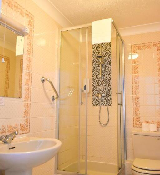 Номер Стандарт, Gatwick Castle B&b