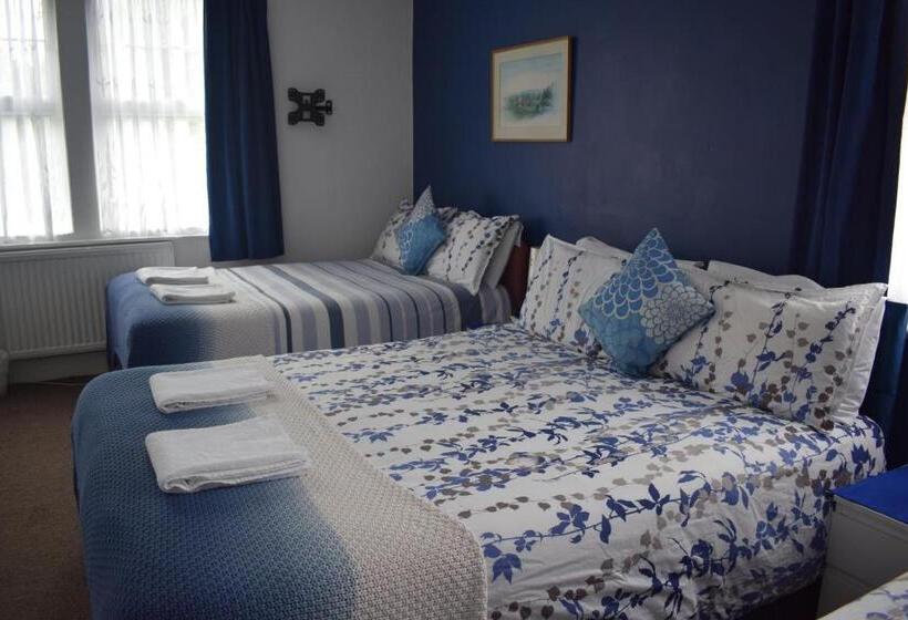 Семейный Номер Superior, Gatwick Castle B&b