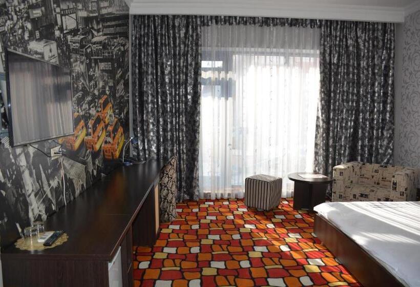 سوییت جونیور لوکس, Sapar Standart