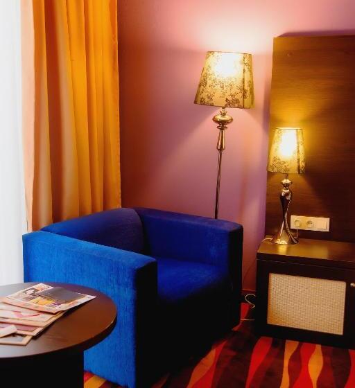 اتاق یک تخته با تراس, Sapar Standart