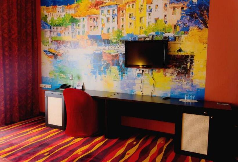 اتاق یک تخته با تراس, Sapar Standart