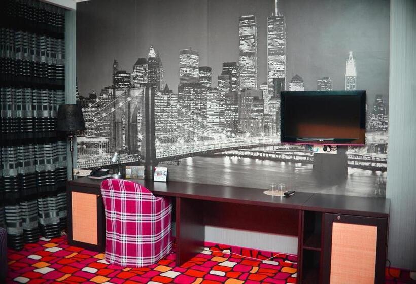 سوییت, Sapar Standart