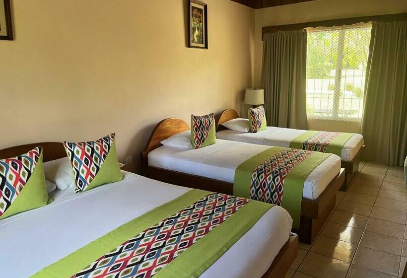 标准三人间, Villas Vilma