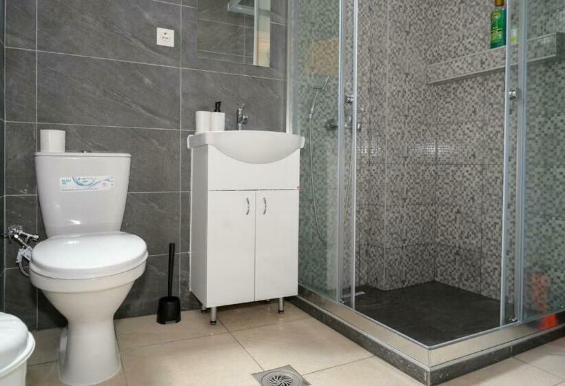 تختخواب در اتاق مشترک, Skopje Hostel