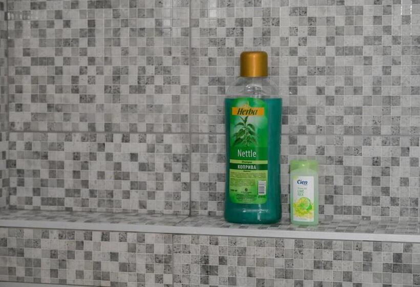 تختخواب در اتاق مشترک, Skopje Hostel