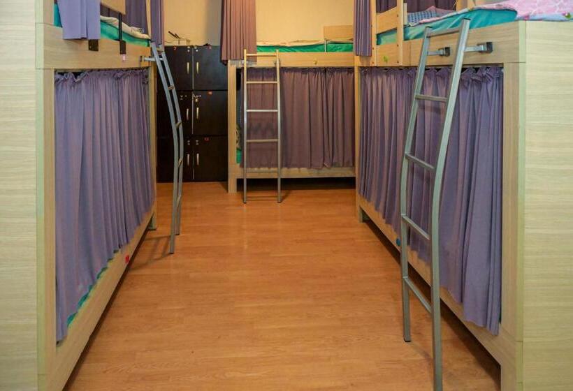 تختخواب در اتاق مشترک, Skopje Hostel