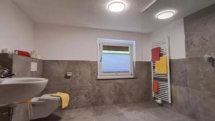 Huoneisto 1 Makuuhuone Näkymä, Haus Tirol Appartements
