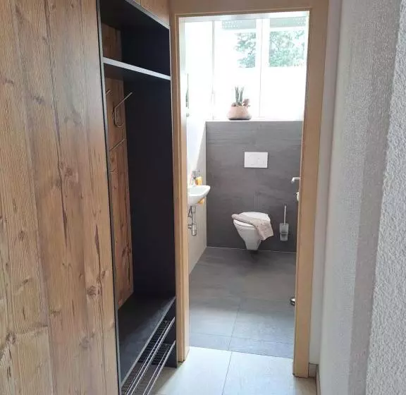 Huoneisto 1 Makuuhuone Pohjakerros, Haus Tirol Appartements