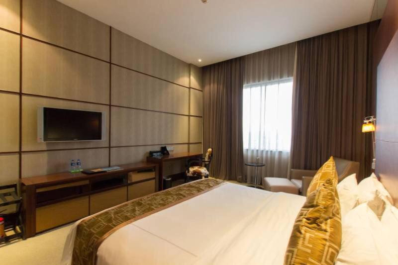 חדר אקזקיוטיב עם מיטת קווין, Hiyet Oriental