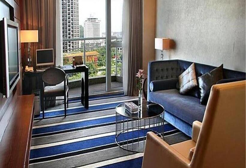 סוויטה אקזקיוטיב, Hiyet Oriental