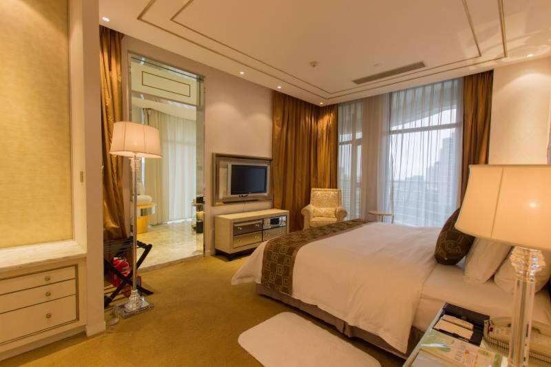 סוויטה נשיאותית, Hiyet Oriental