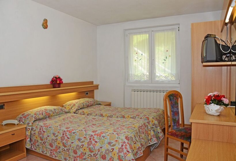 标准间, La Roccia