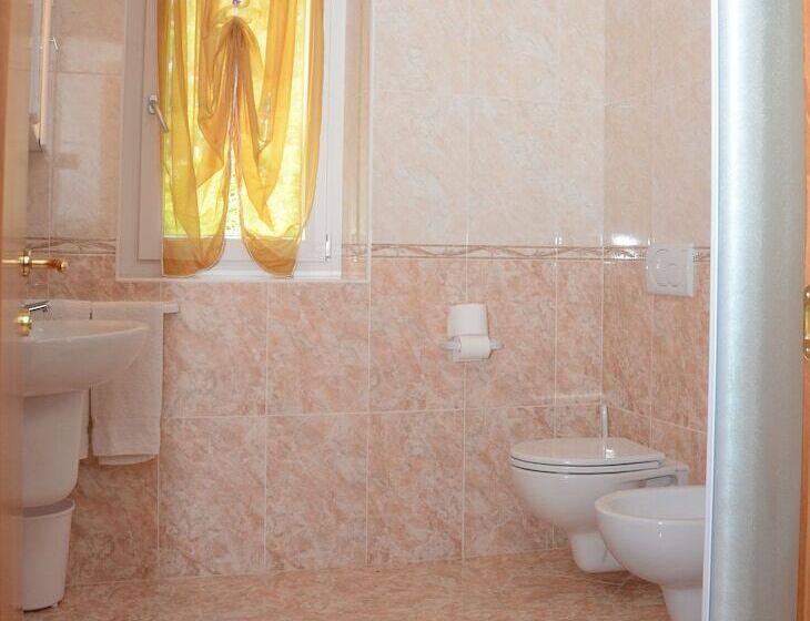 高级大房间, La Roccia