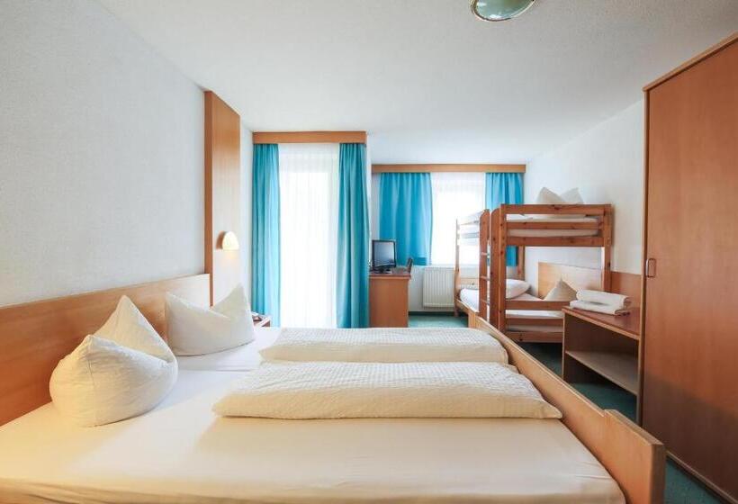 ファミリールーム, Tia Monte