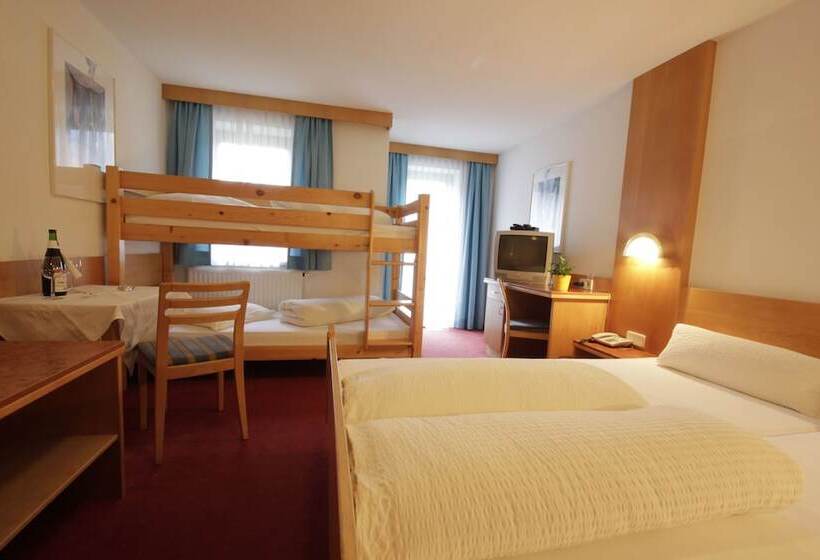 ファミリールーム, Tia Monte