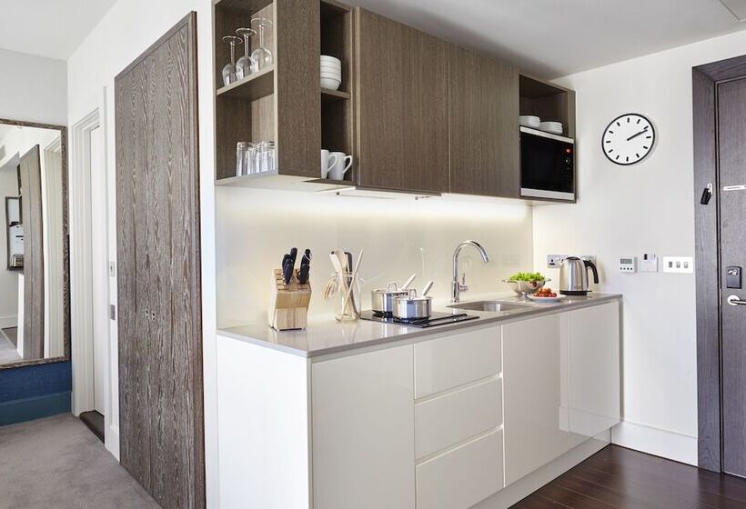 스탠다드 스튜디오, Staybridge Suites London Vauxhall, An Ihg