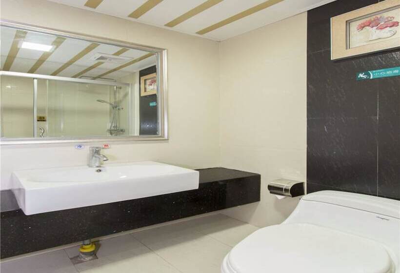 Camera Business, Kaiserdom Hotel Huanshi East Road