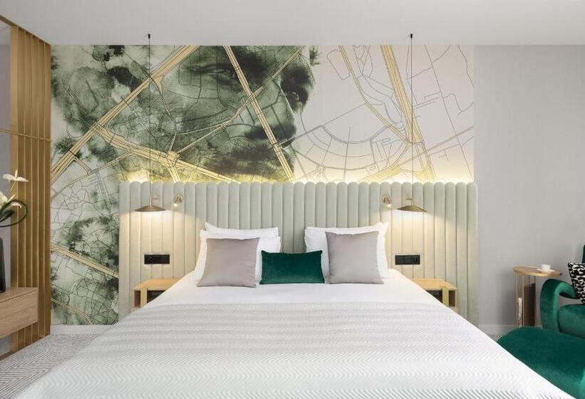 带大床的小型套房, Royal Tulip Warsaw Centre