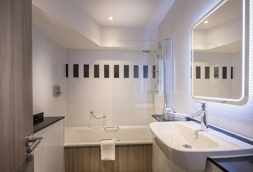 スタンダードルーム, City Sleeper At Royal National