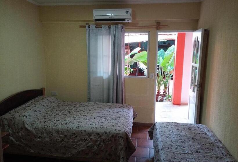 غرفة قياسية ثلاثية, Sweet Guest House