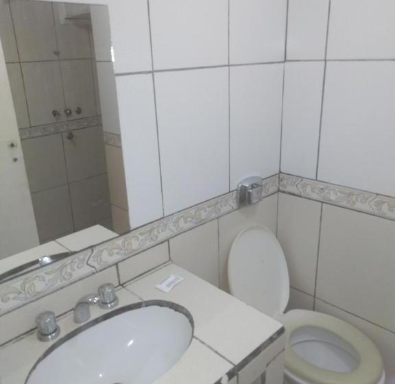 غرفة قياسية ثلاثية, Sweet Guest House