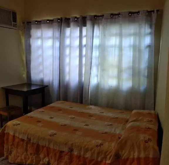 スタンダードトリプルルーム, Sweet Guest House