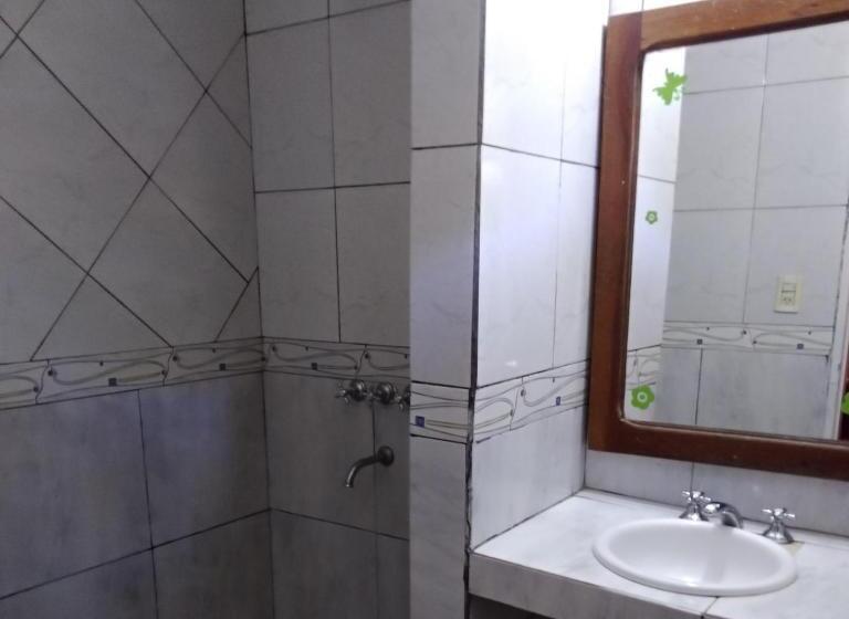 غرفة عائلية, Sweet Guest House