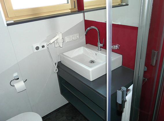 غرفة قياسية, Garni Madrisa