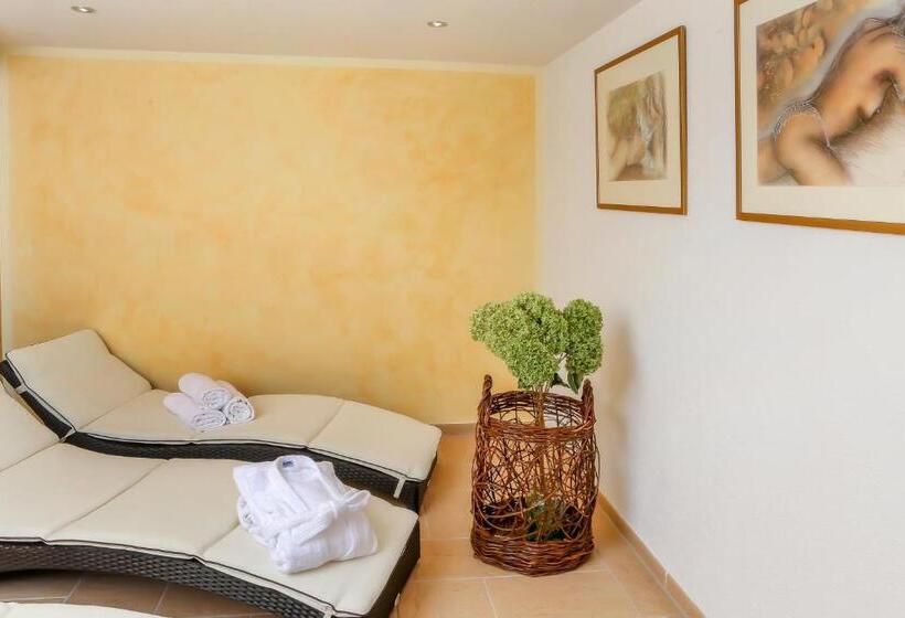 شقة 3 غرف, Garni Madrisa