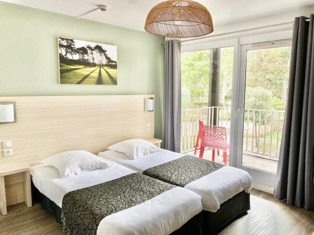 标准工作室, Hippotel