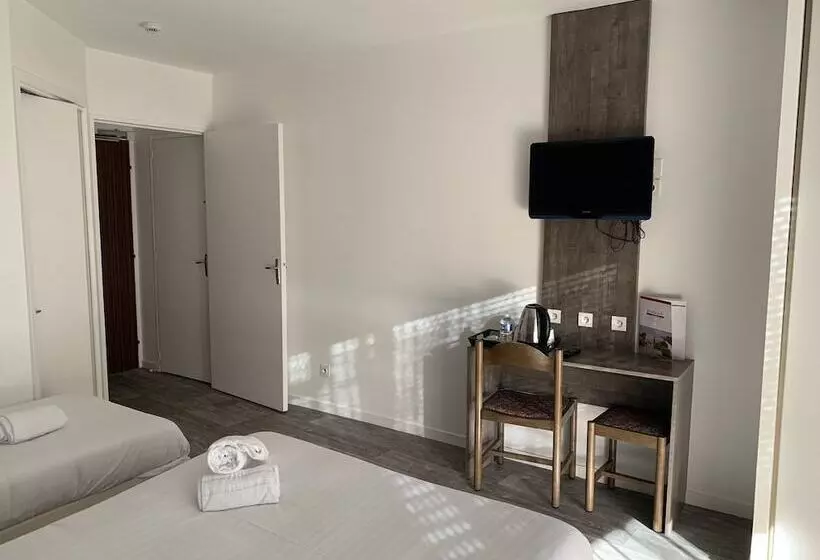 Standard Kolmen Hengen Huone, Au Relais Des Lilas