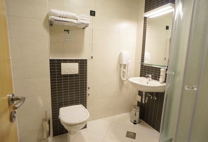 标准单人间, Calypso