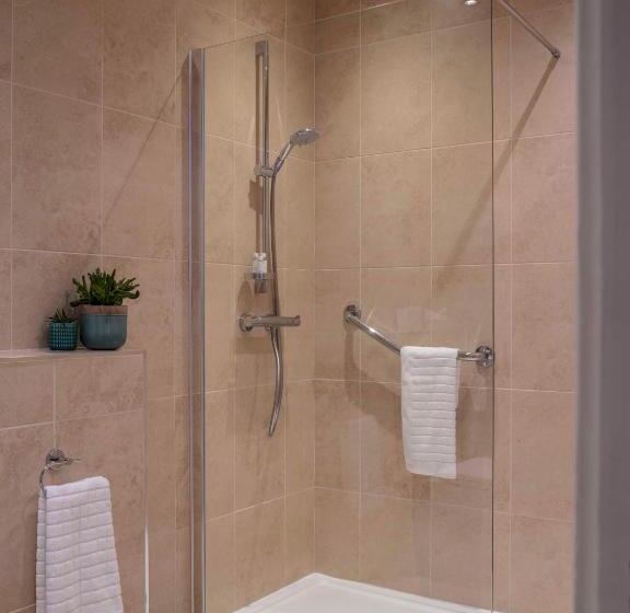 Номер Стандарт, Clifton Arms